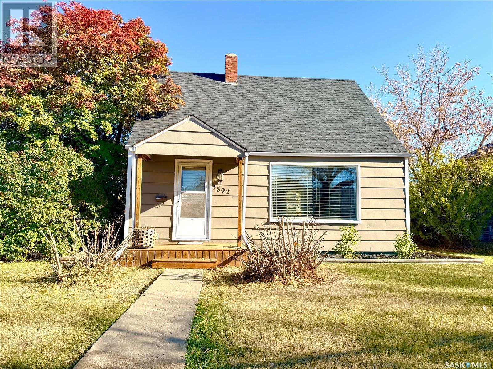 1592 99 Street, North Battleford, SK S9A 0R2