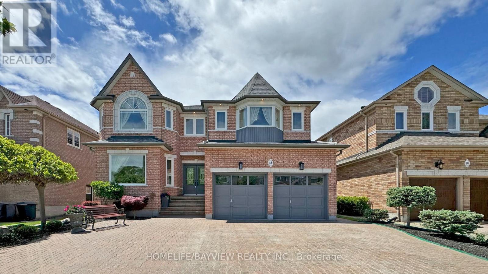 18 Marinucci Ct, Richmond Hill, ON L4C 0M3