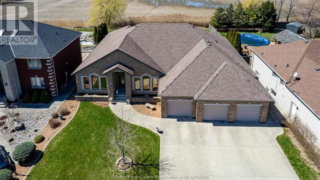 355 W Puce Rd, Lakeshore, ON N8L 0E7