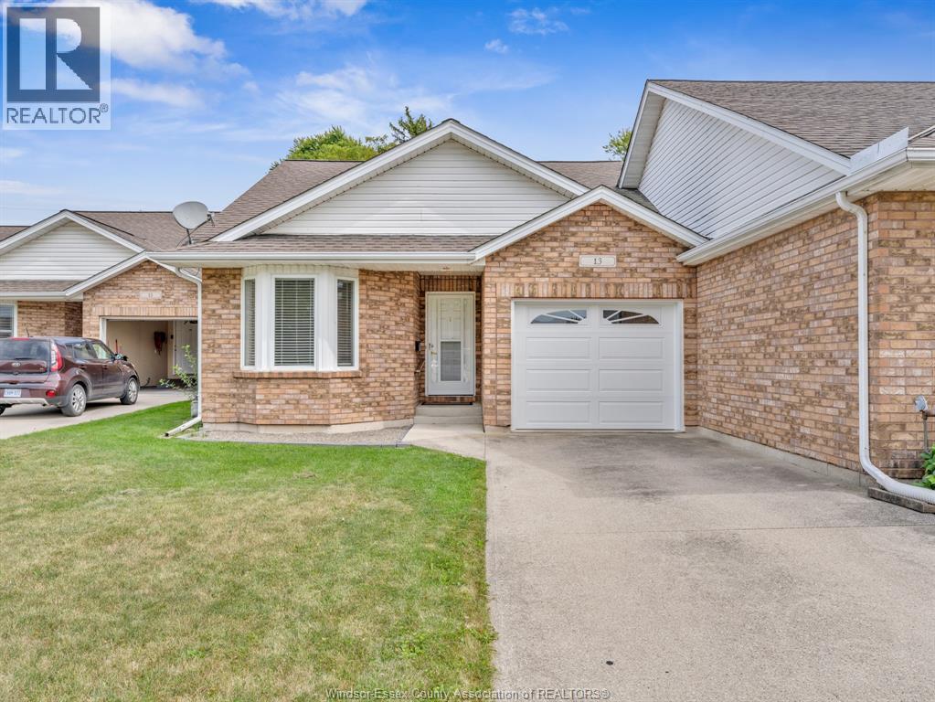 13 Jans, Kingsville, ON N9Y 4B6