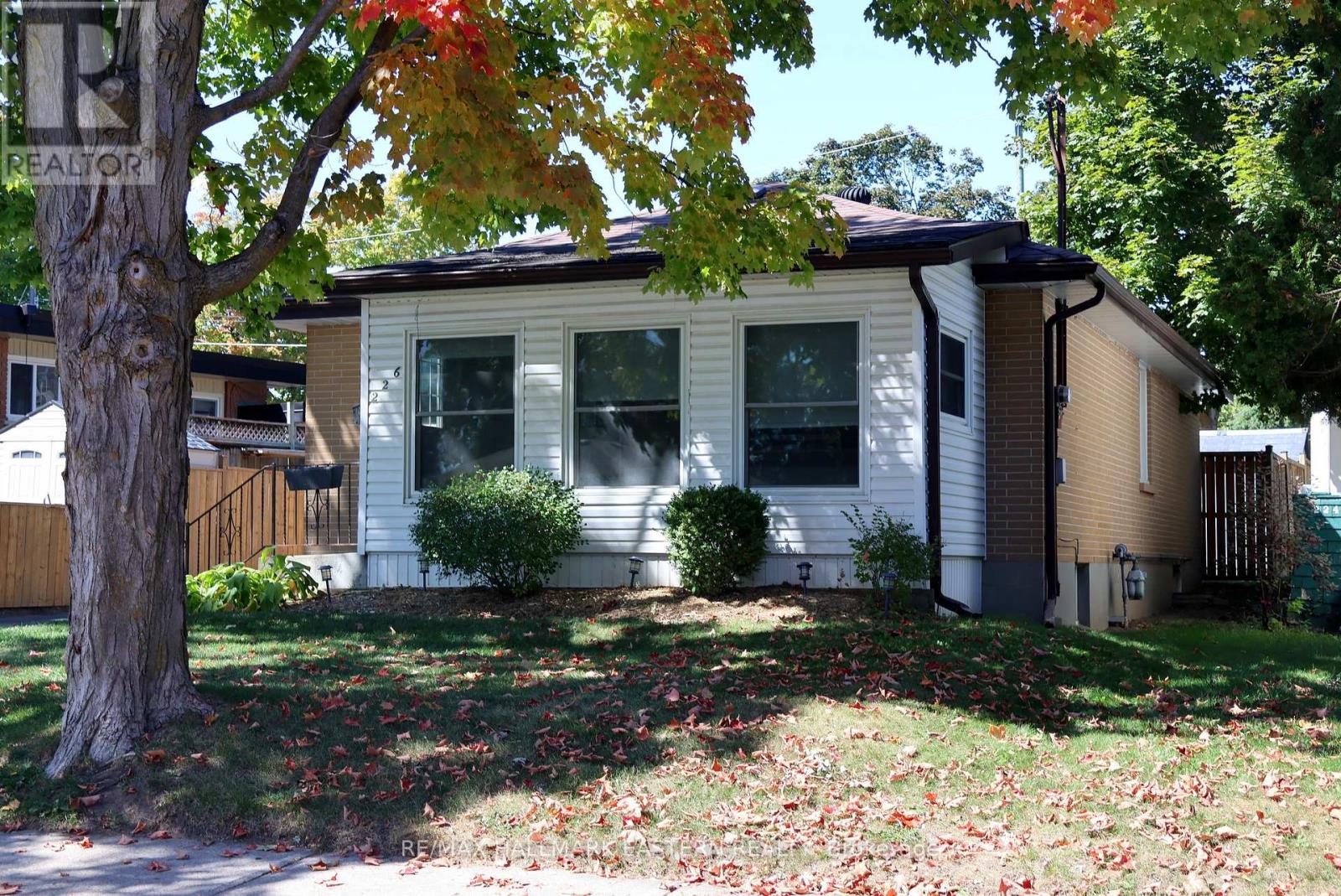 226 Lee St Ward 5 St, Peterborough, ON K9H 5N9