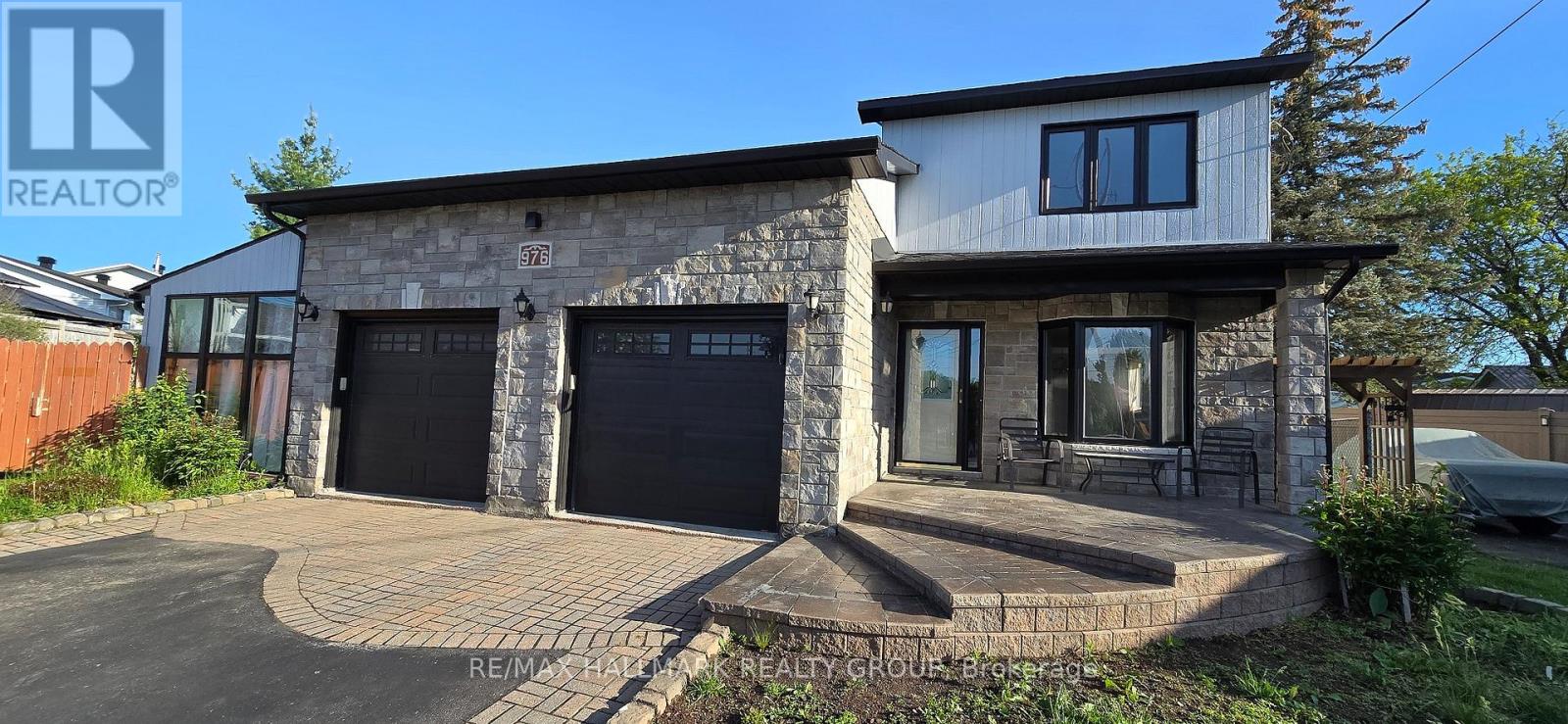 976 Laporte St, Clarence-Rockland, ON K4K 1A5