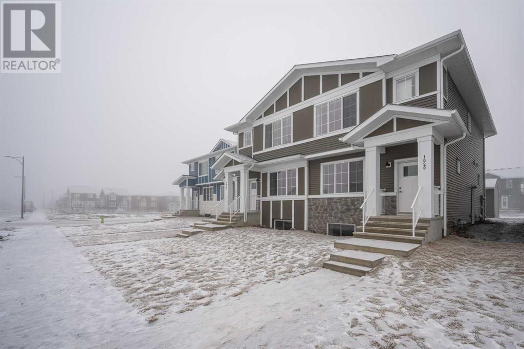1020 W Lakeview Dr, Chestermere, AB T1X 2T3