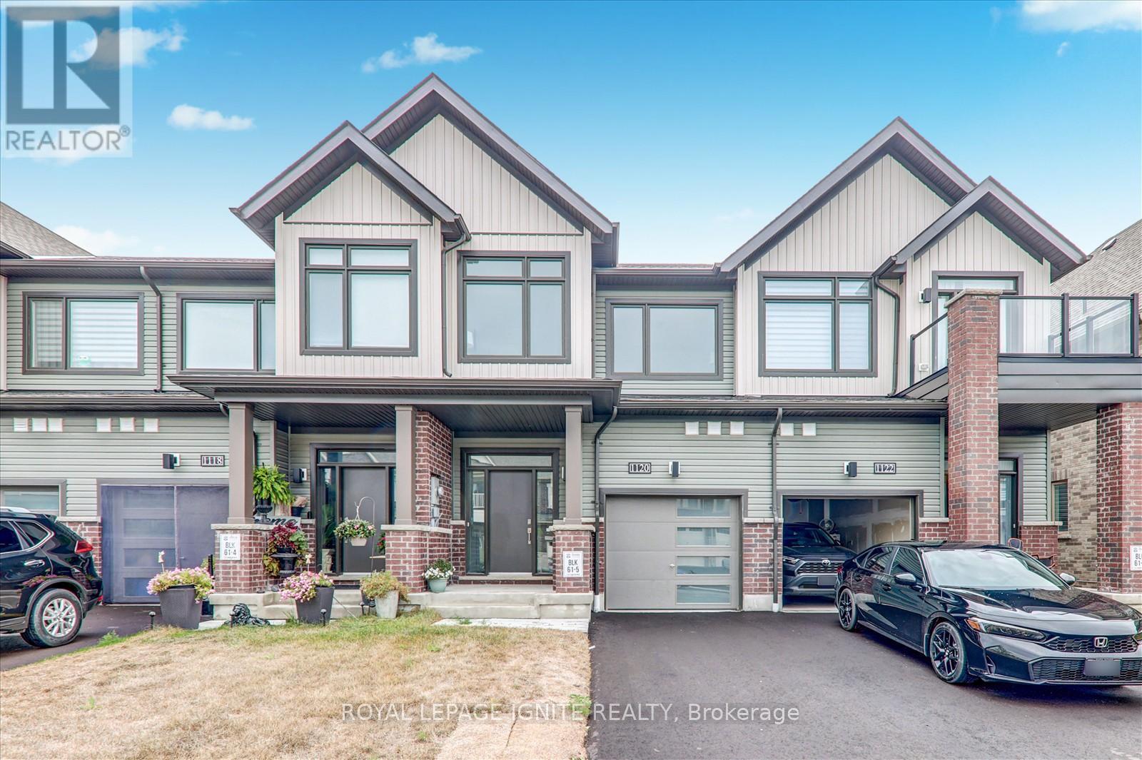 1120 Thompson Dr, Oshawa, ON L1L 0V4