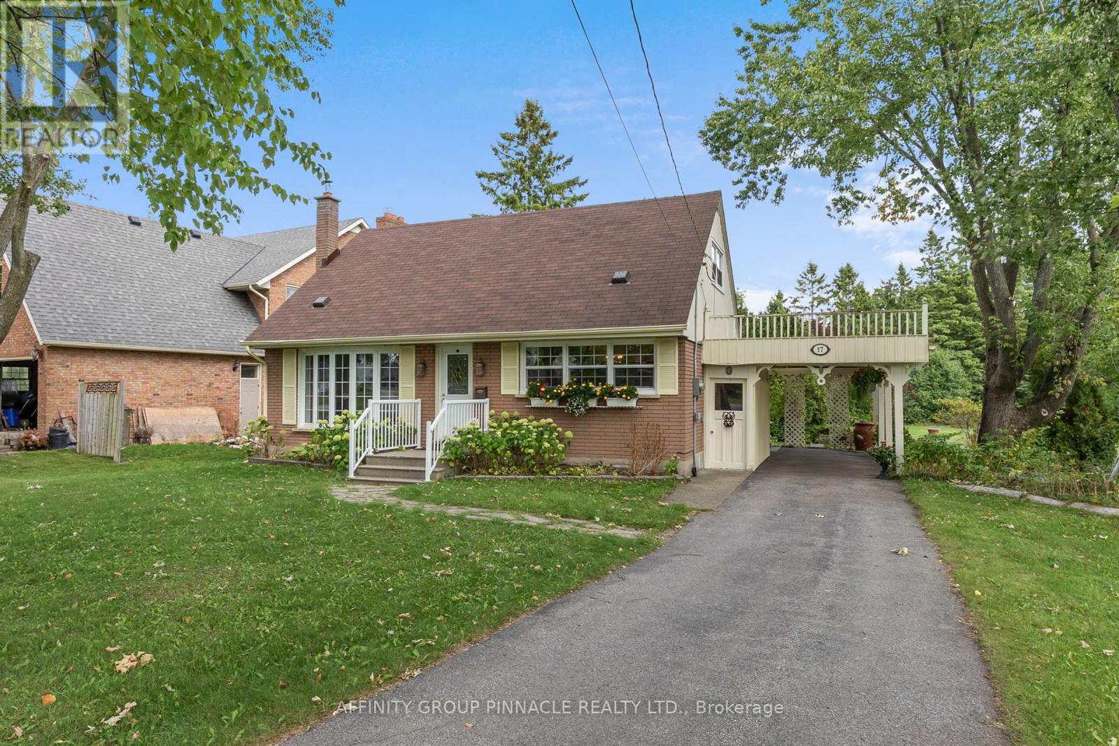 17 Richard Ave, Kawartha Lakes Lindsay, ON K9V 5H4