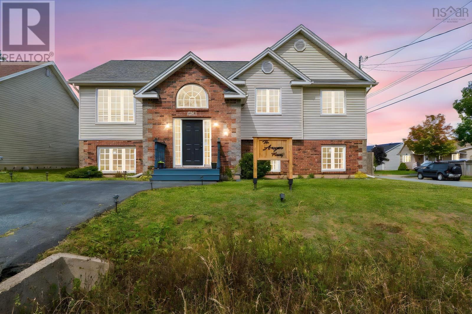 524 Cow Bay Rd, Eastern Passage, NS B3G 1J6