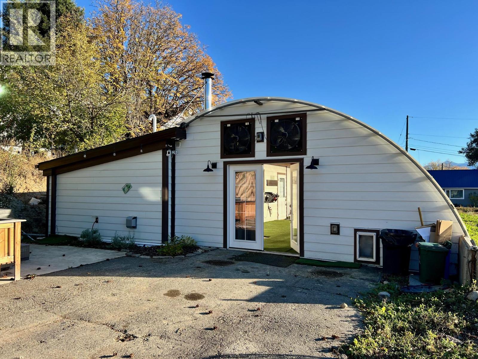 708 Pine St, Creston, BC V0B 1G3
