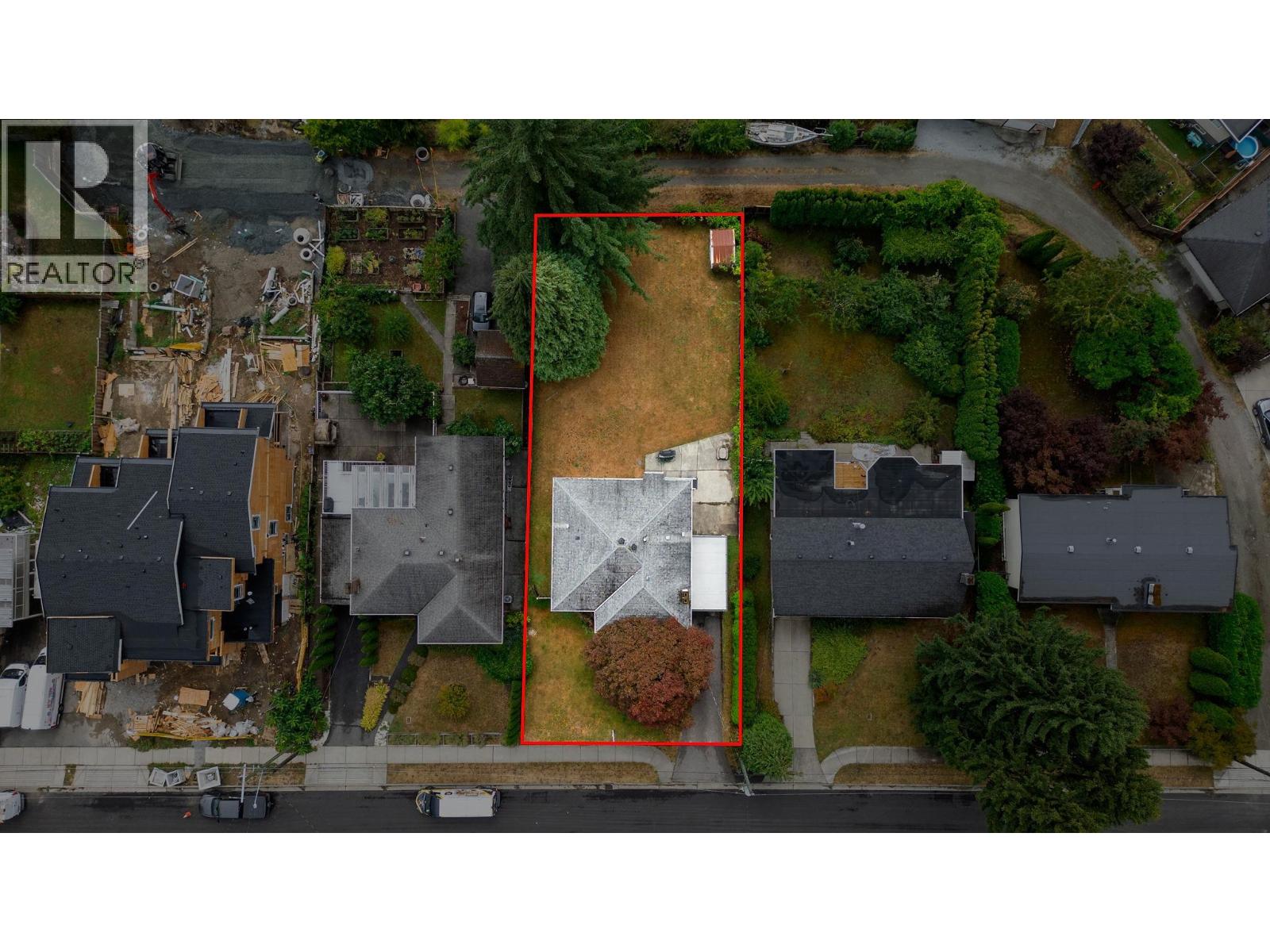 1410 Dansey Ave, Coquitlam, BC V3K 3H8