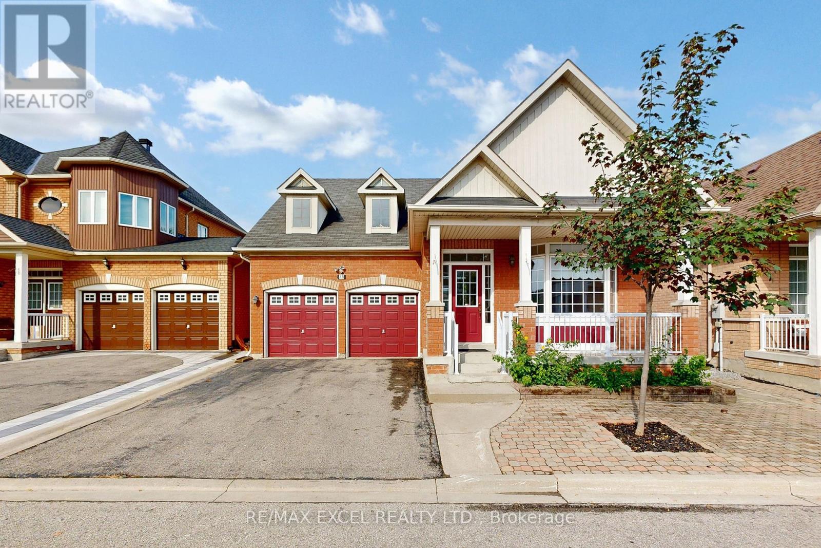 38 Ayhart St, Markham, ON L6E 1H5