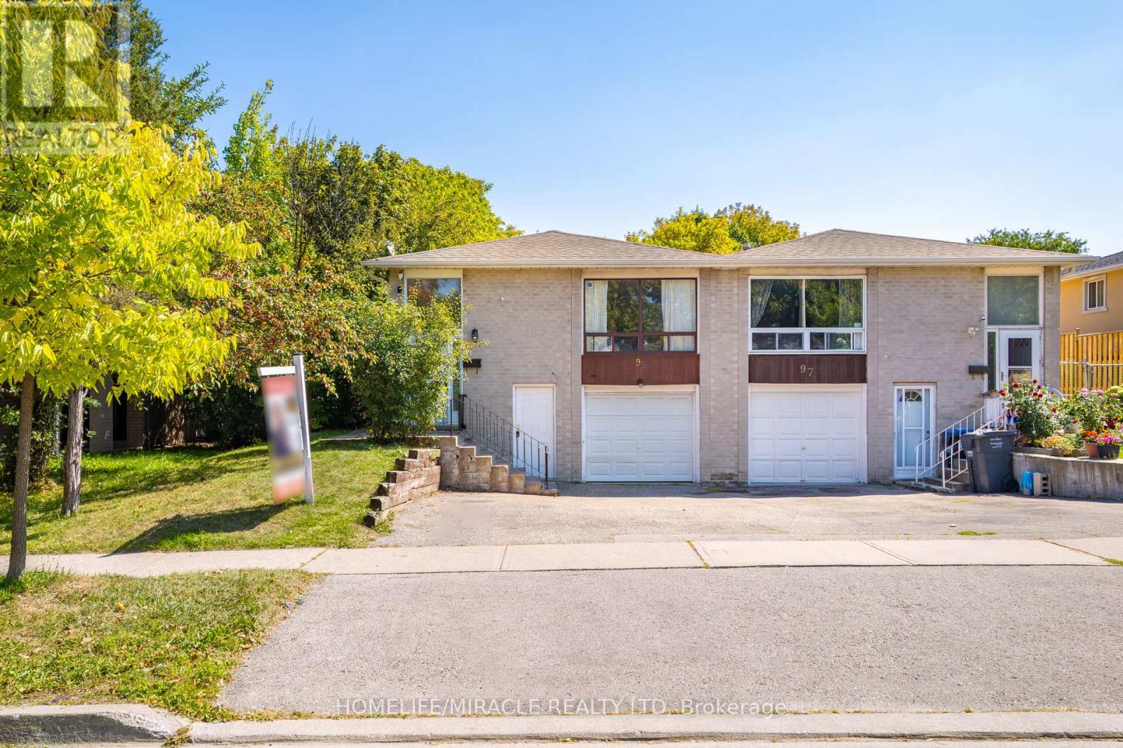 95 Greenbriar Rd, Brampton, ON L6S 2A4
