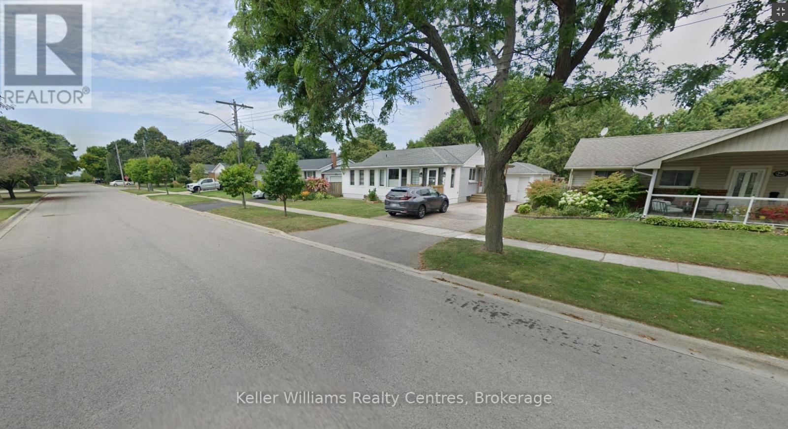 202 Bennett St W, Goderich, ON N7A 1X8