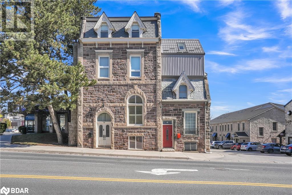 130 St David St S, Centre Wellington, ON N1M 2L3
