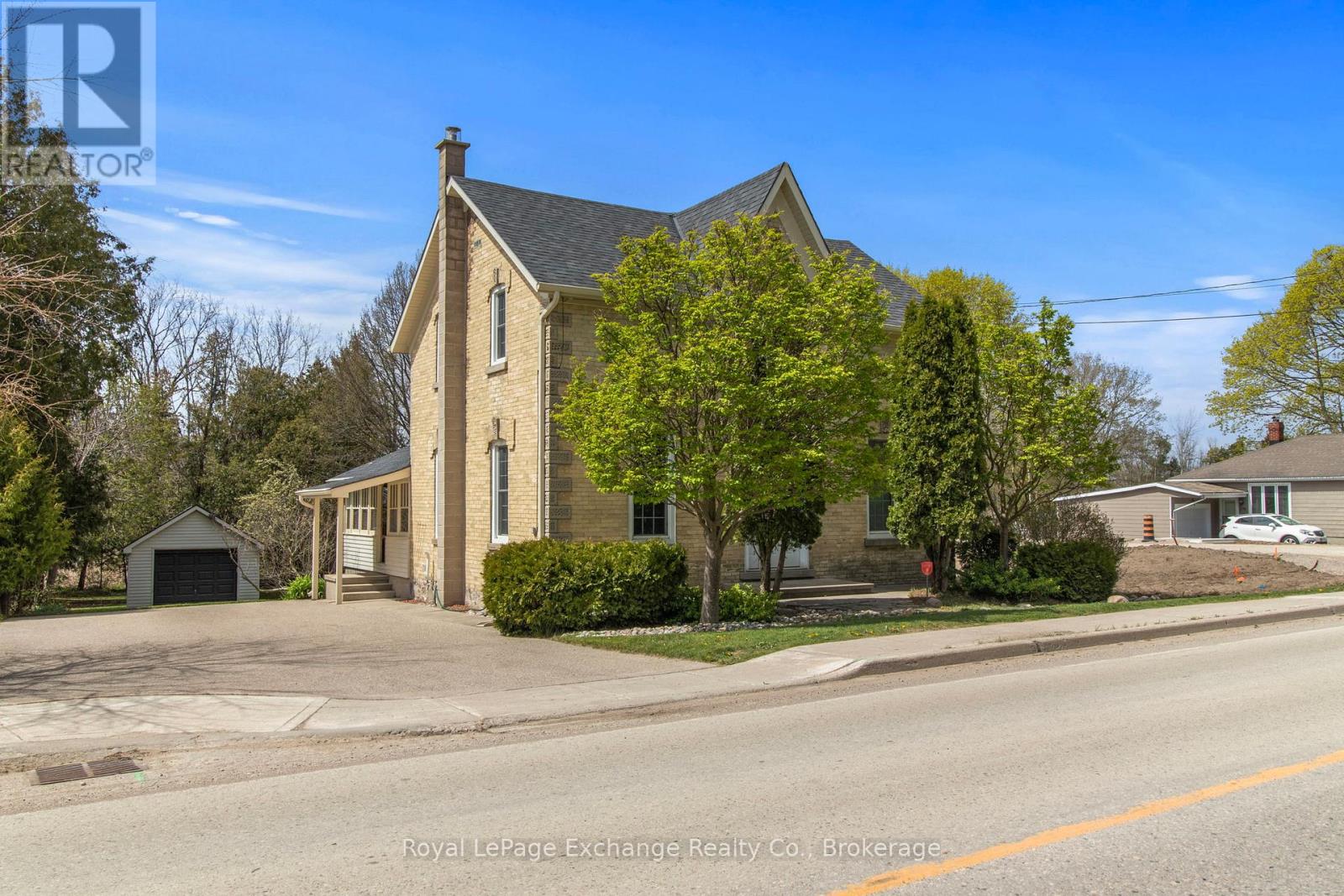 1180 Queen St, Kincardine, ON N2Z 1G5