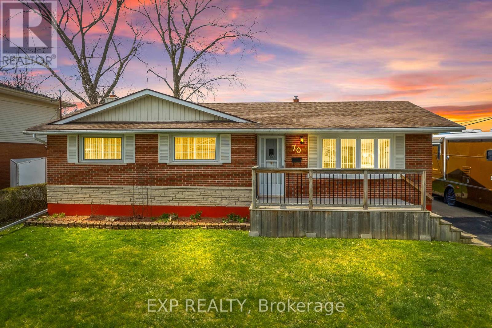 70 Radford Ave, Fort Erie, ON L2A 5H8