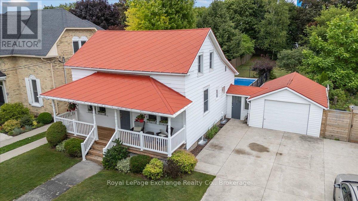 40 Grosvenor St S, Saugeen Shores, ON N0H 2L0