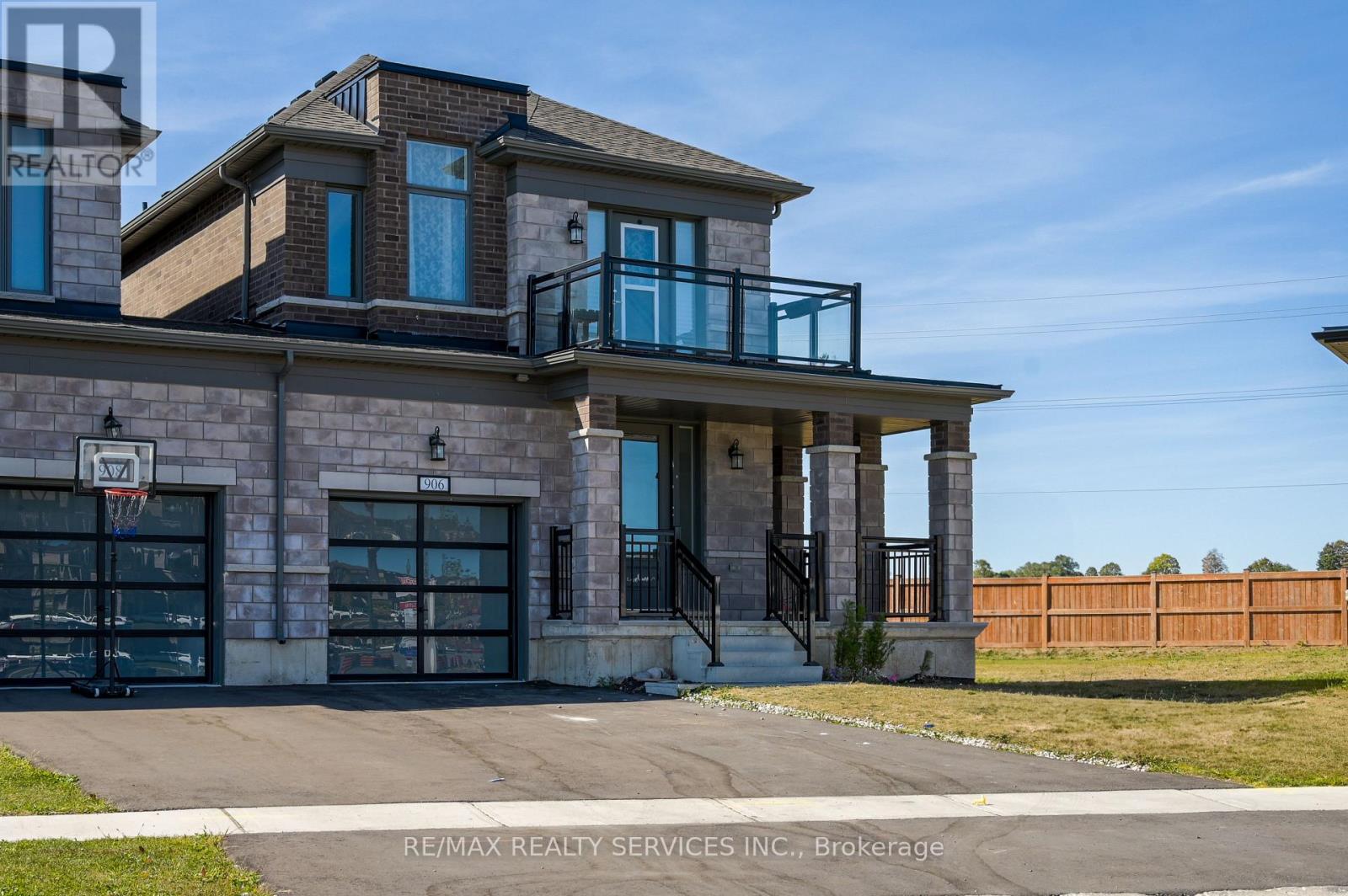 906 Sobeski Ave, Woodstock, ON N4T 0N7