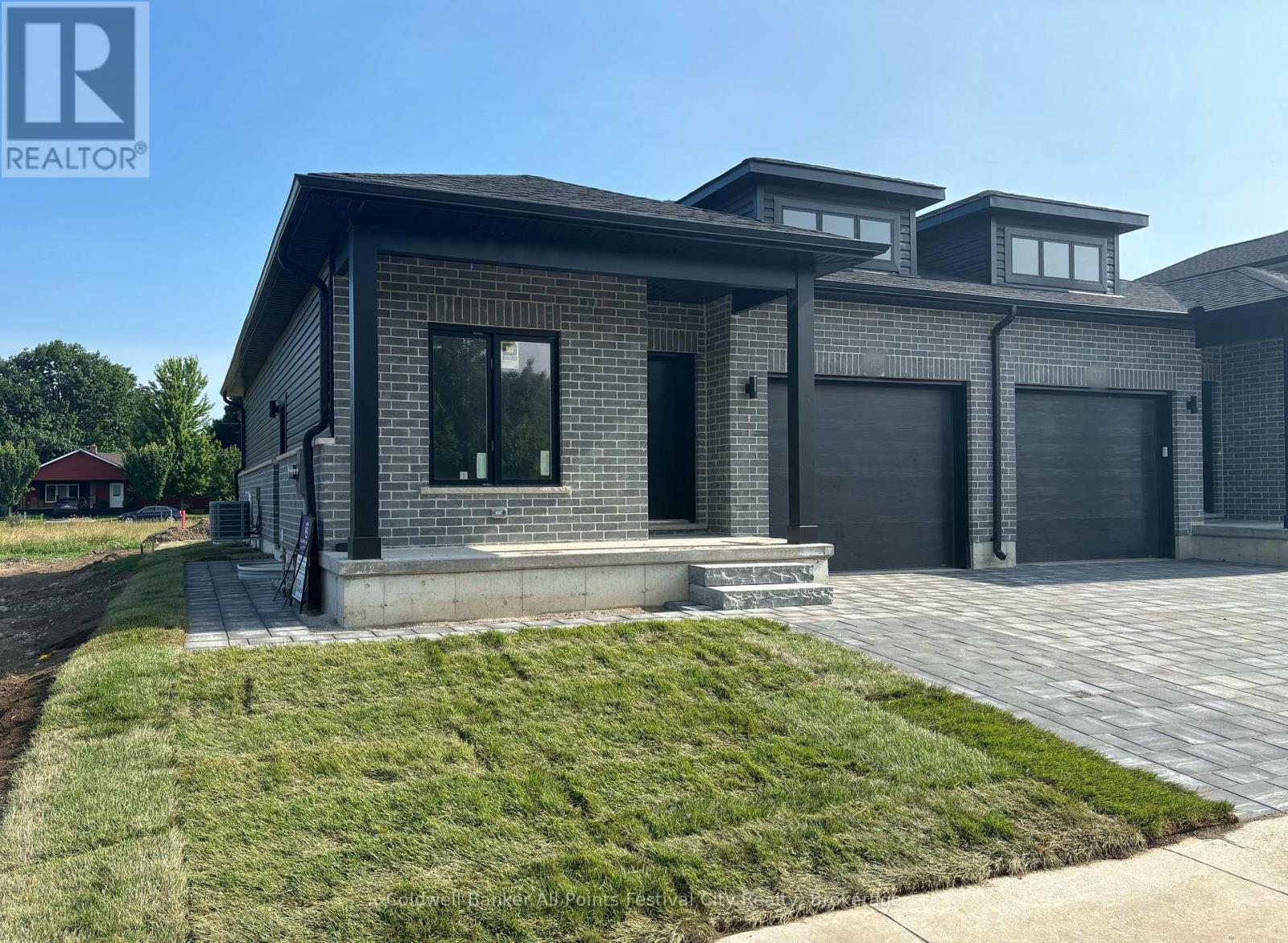 166 Park St, Goderich, ON N7A 1L2