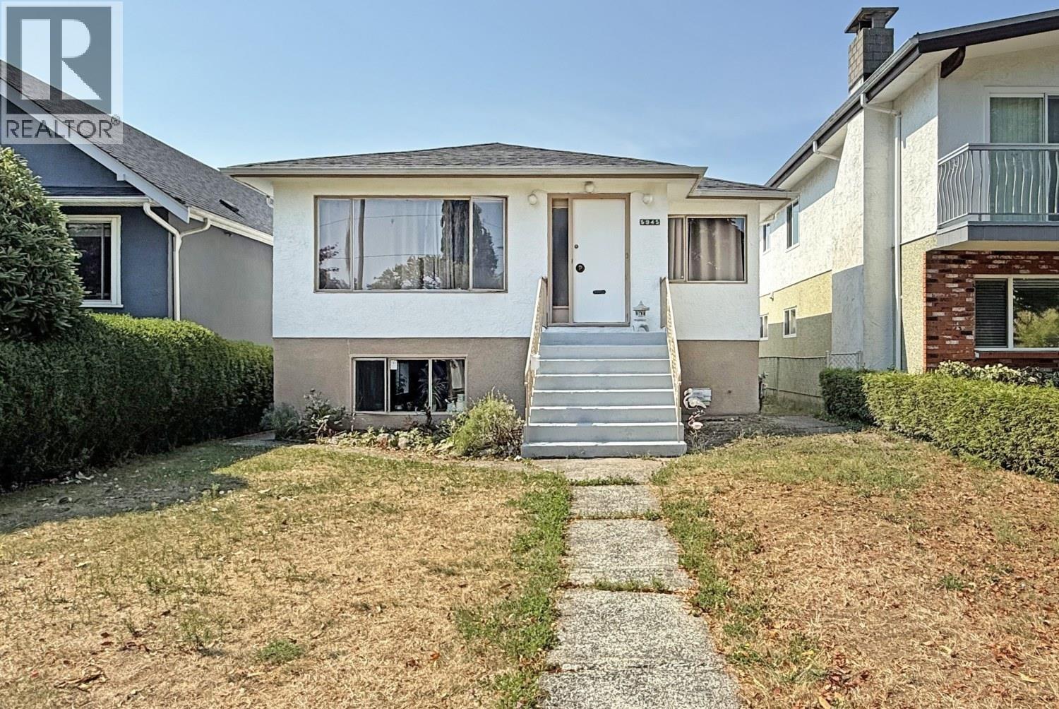 5945 Ontario St, Vancouver, BC V5W 2M1