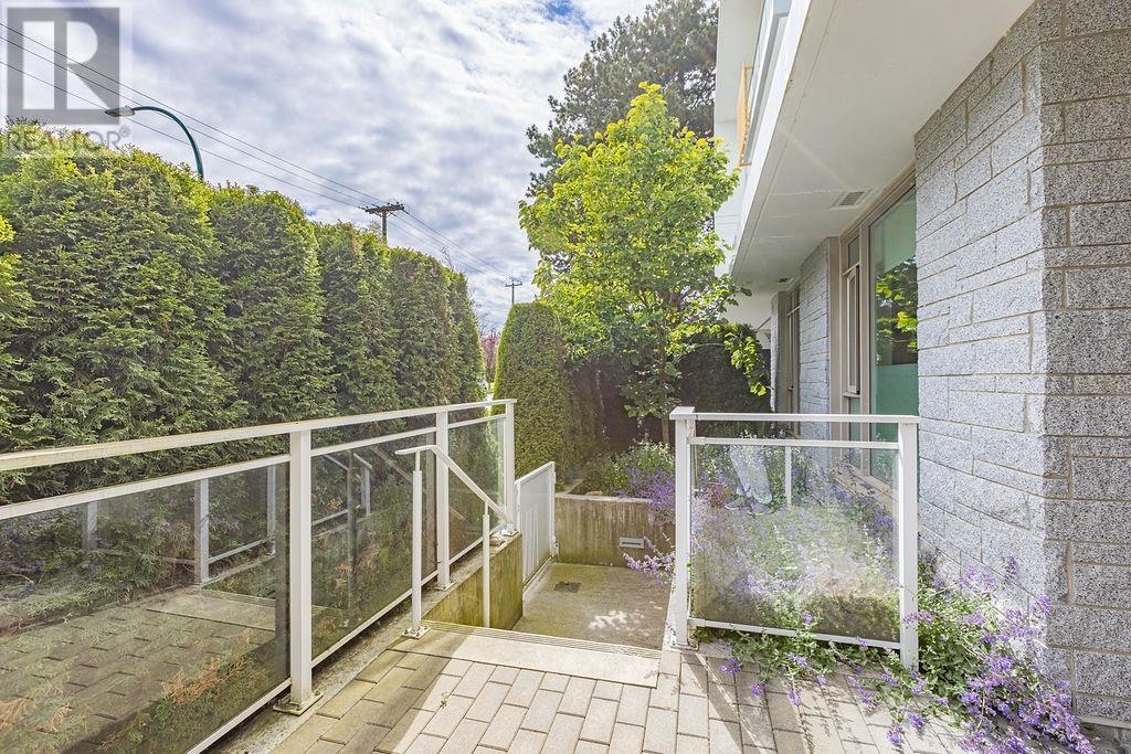 375 W 59th Avenue Unit 106, Vancouver, BC V5X 0J4