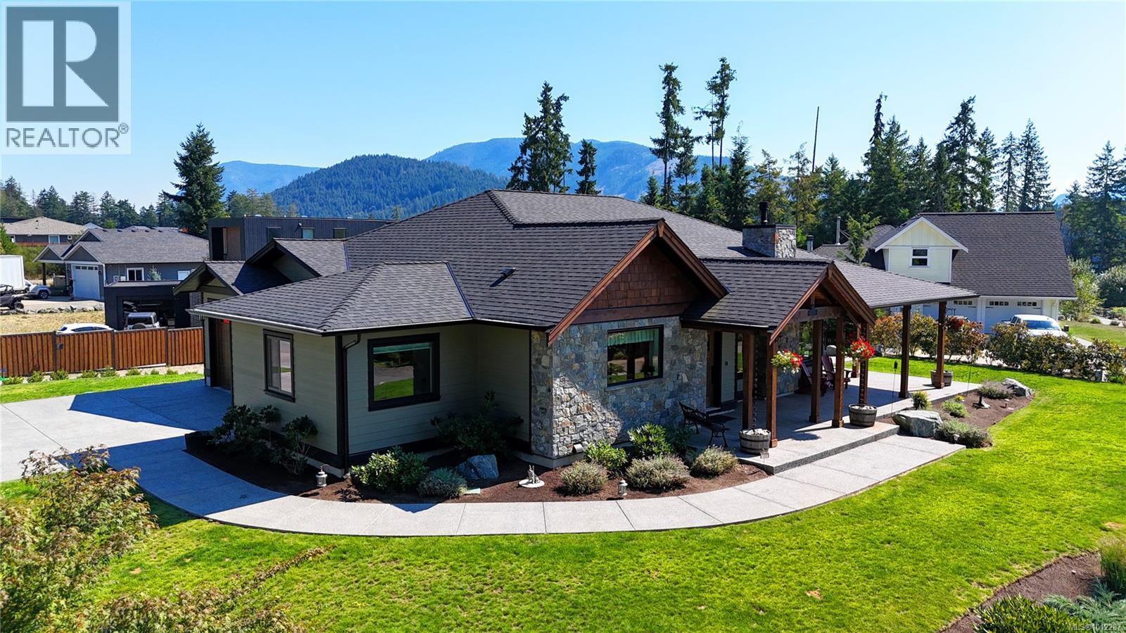 7375 Lakefront Dr, Lake Cowichan, BC V0R 2G1