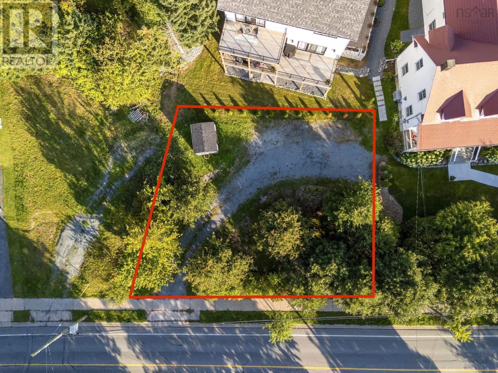 352 Waverley Rd, Dartmouth, NS B2X 2E6