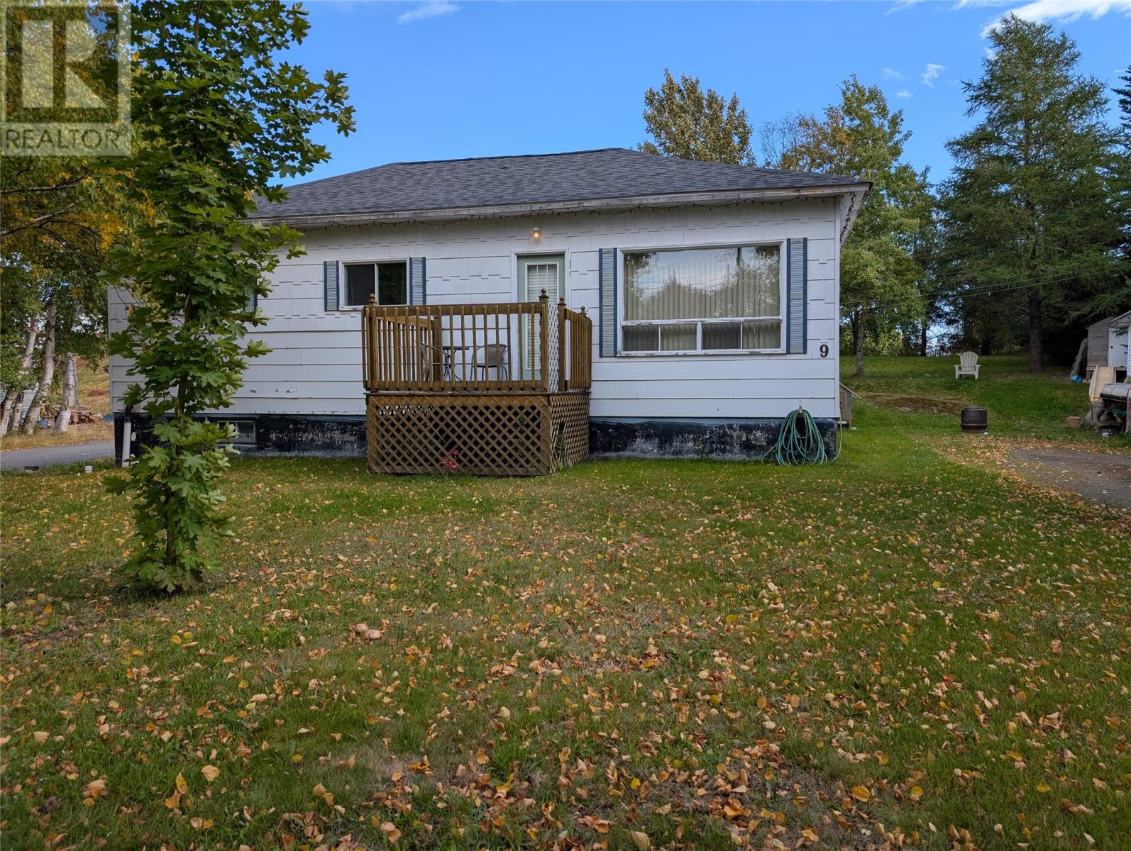 9 Ash St, Springdale, NL A0J 1T0