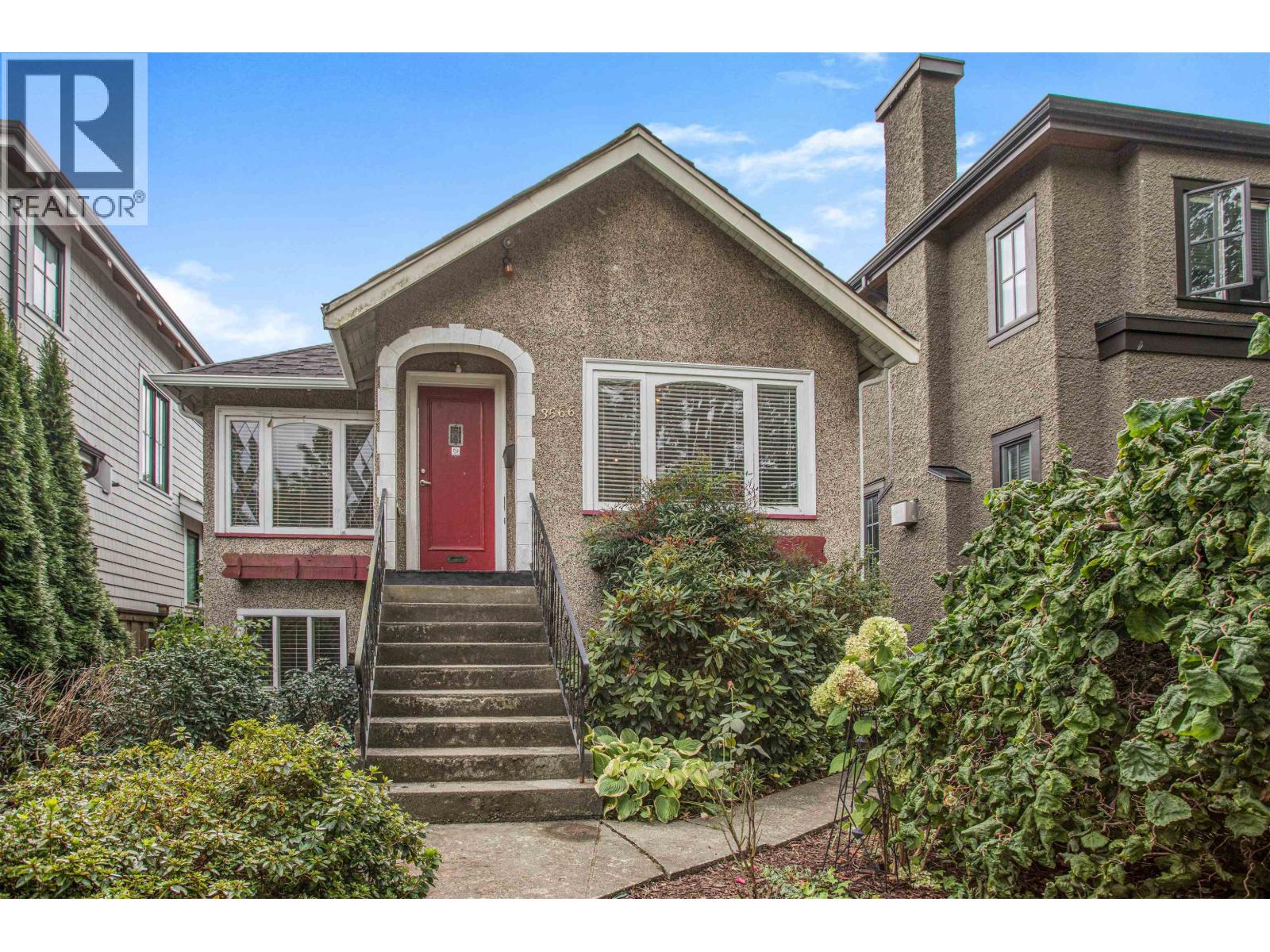 3566 W 11th Ave, Vancouver, BC V6R 2K2