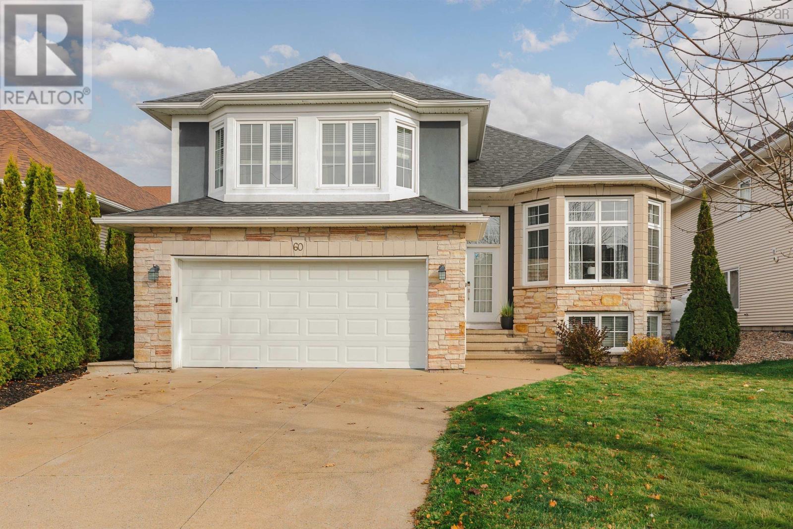 60 Ridgepark Ln, Halifax, NS B3N 3J2