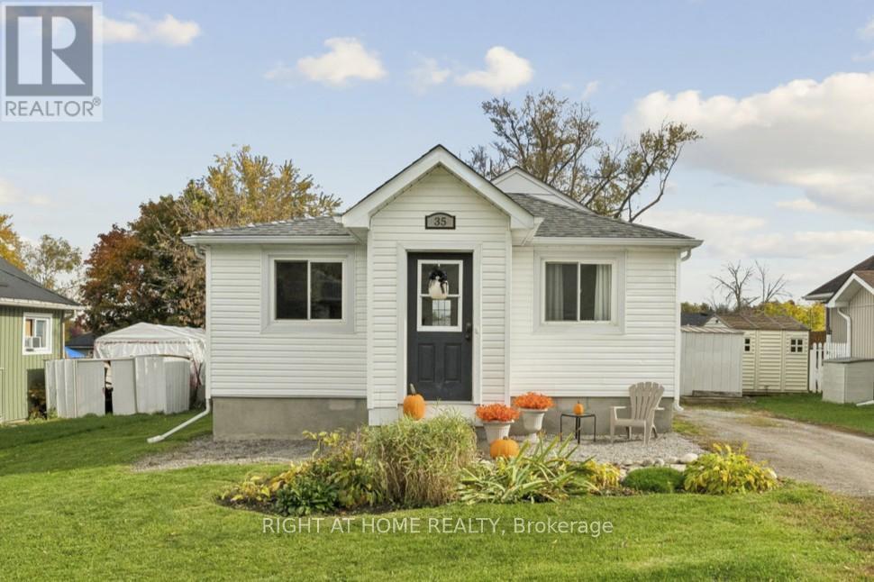 35 Lakeview Ave, Scugog, ON L0B 1E0