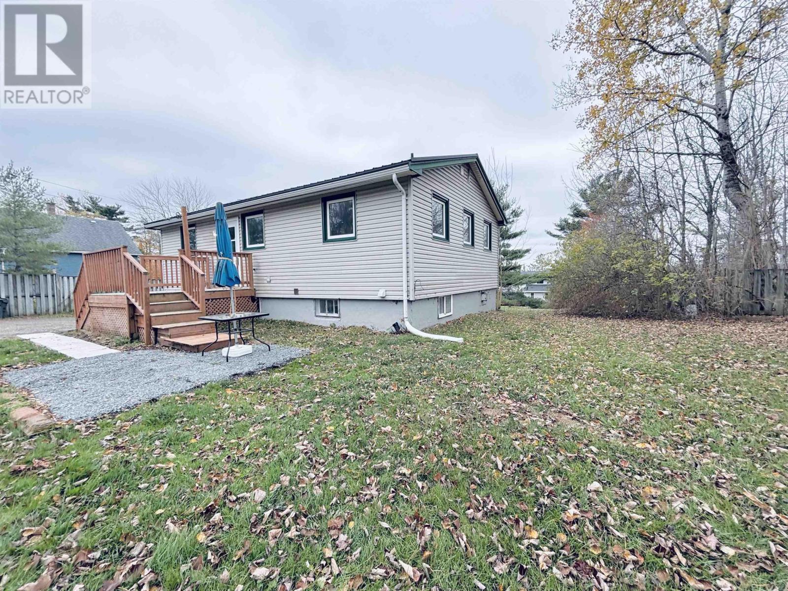 45 Old Enfield Rd, Enfield, NS B2T 1C9