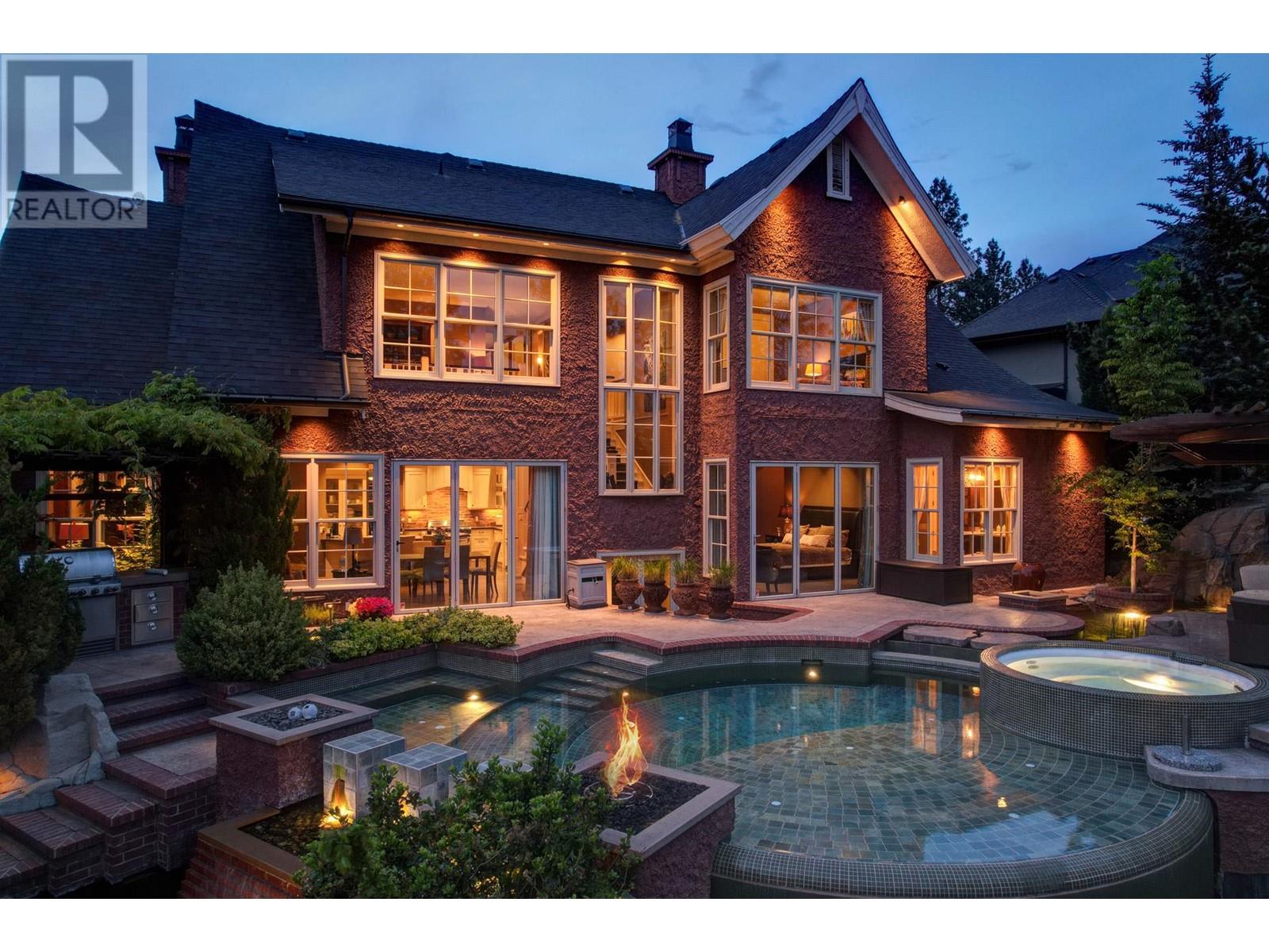 965 Westpoint Dr, Kelowna, BC V1W 2Z3