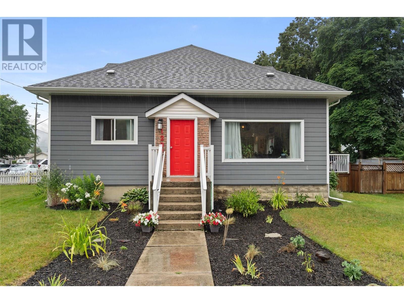 1207 George St, Enderby, BC V0E 1V2