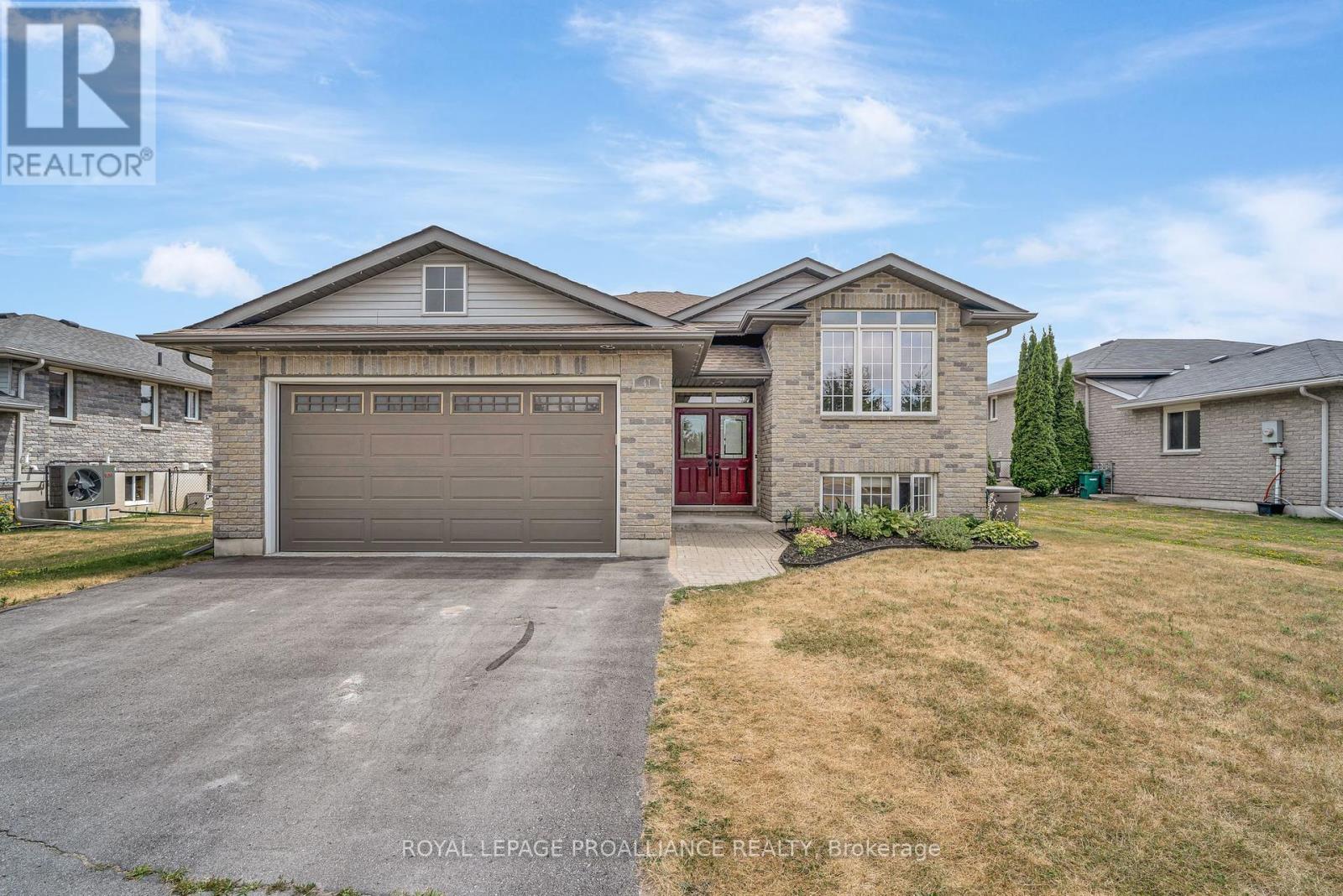 41 Ridgeview Ln, Quinte West, ON K8V 5P8