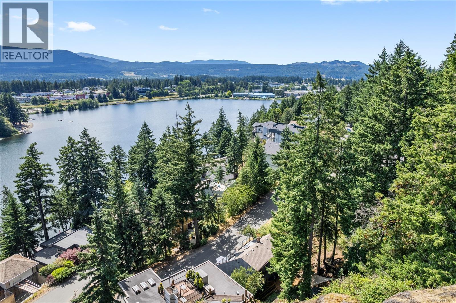 271 Woodhaven Dr, Nanaimo, BC V9T 5M1