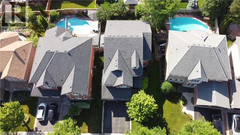 10 Berton Blvd, Halton Hills, ON L7G 6A5
