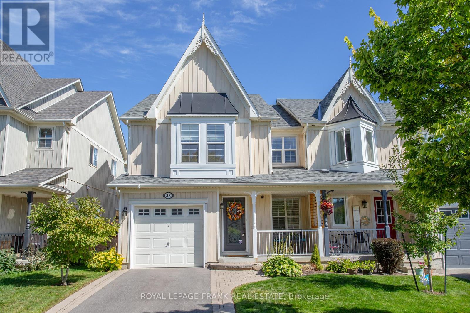 33 Bexley Cres E, Whitby, ON L1M 2C7