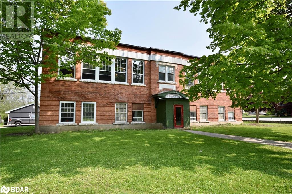 12 Harriet St, Severn, ON L0K 1E0