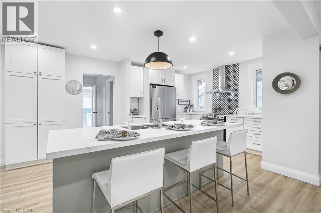 10 Comet Ave, Hamilton, ON L8H 7E5