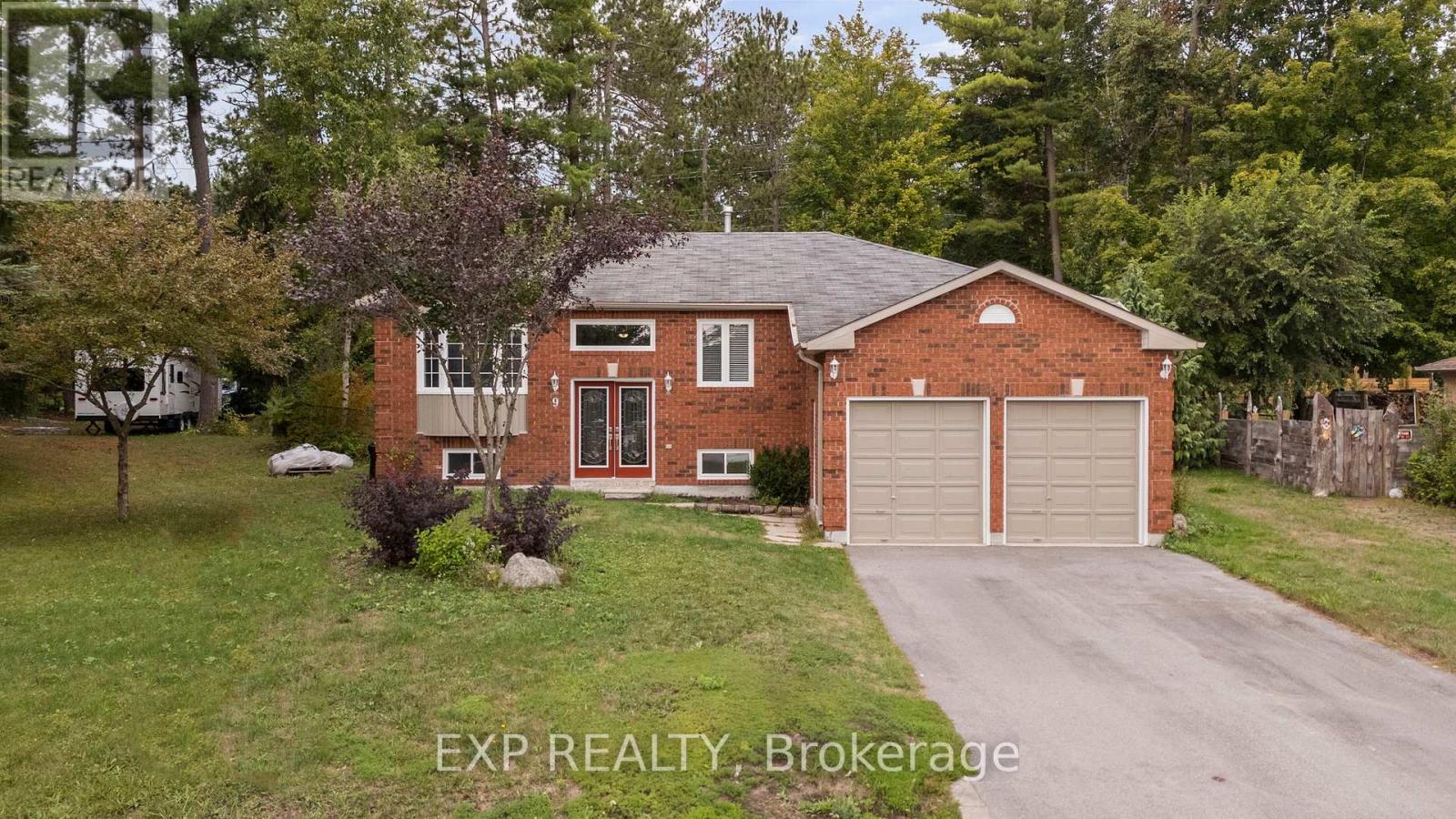 9 Birdie Ct, Wasaga Beach, ON L9Z 1C1