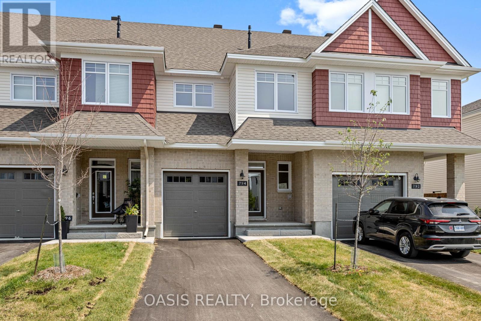 794 Antonio Farley St, Ottawa, ON K4A 5N3
