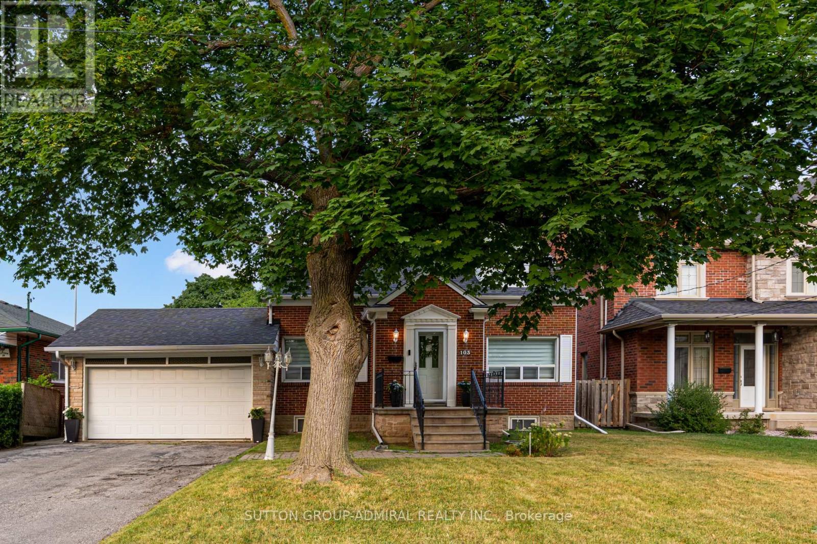 103 Neilson Dr, Toronto, ON M9C 1W1