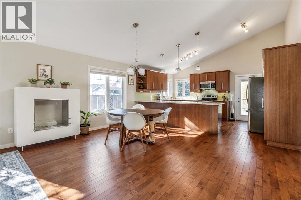 609 Sunridge Cres W, Lethbridge, AB T1J 0T3