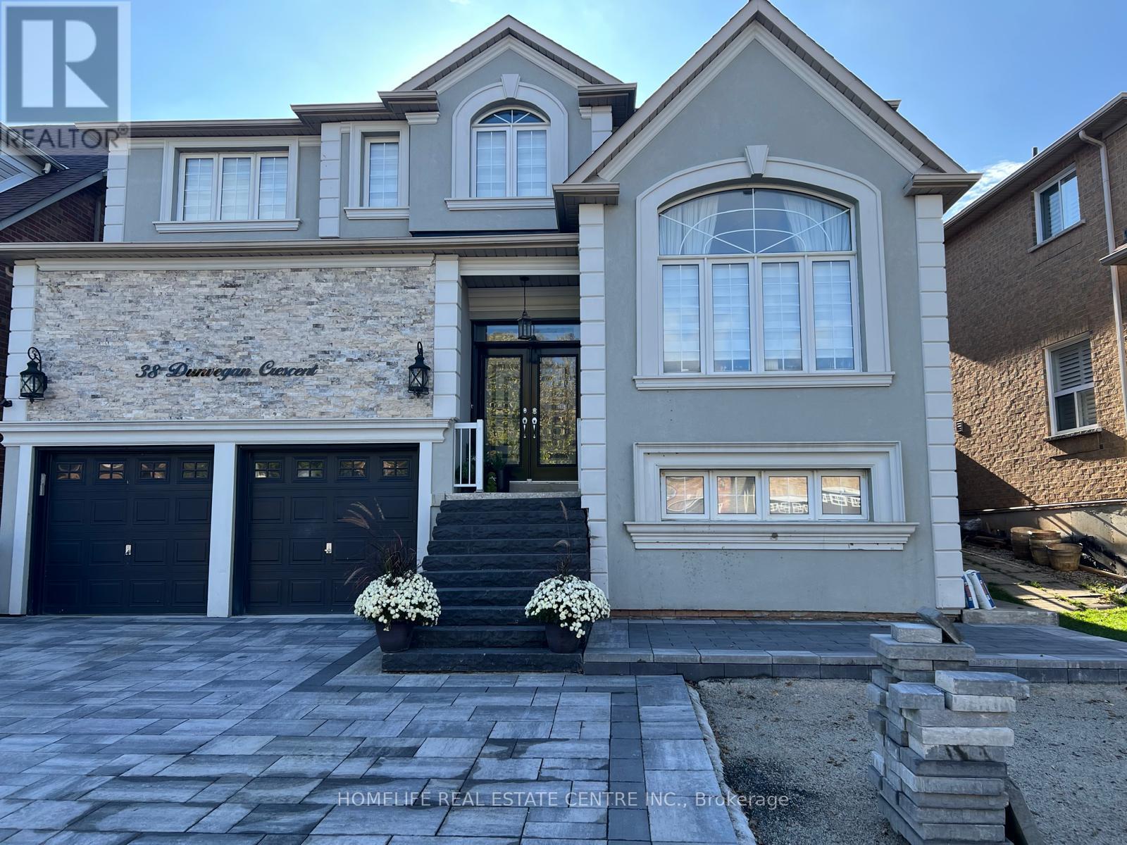 38 Dunvegan Cres, Brampton, ON L7A 2Y2