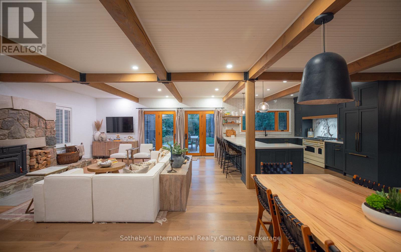 174 Timmons St, The Blue Mountains, ON L9Y 0L2