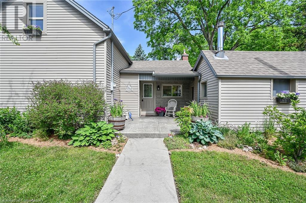 287 King St W, Dundas, ON L9H 1W3