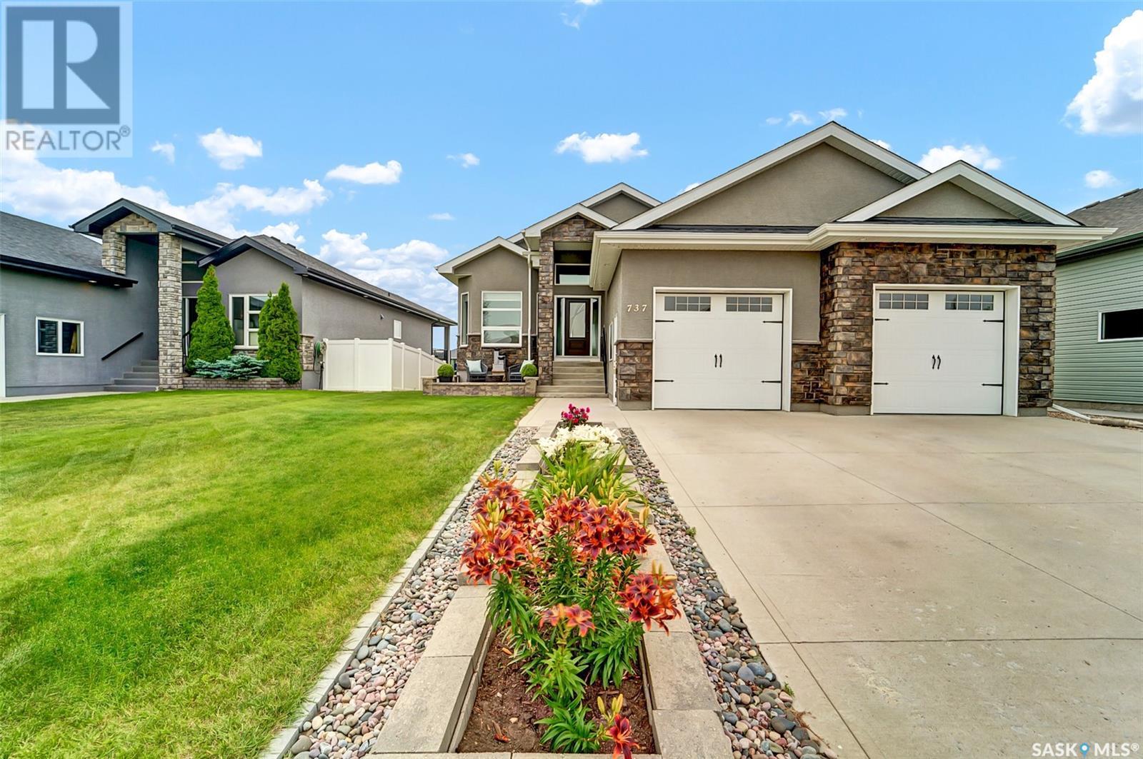 737 Gowan Rd, Warman, SK S0K 4S2