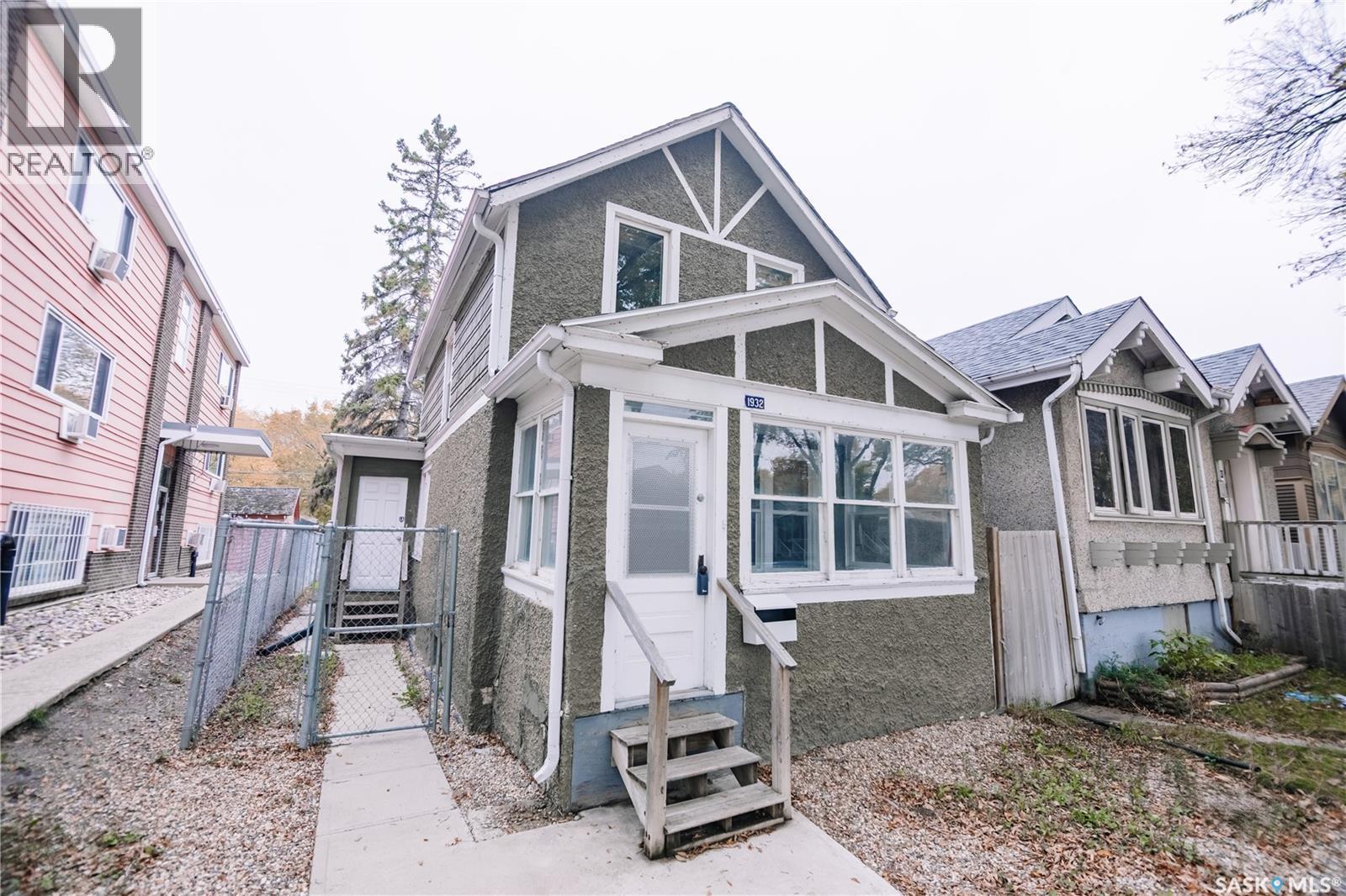 1932 Quebec St, Regina, SK S4P 1J7