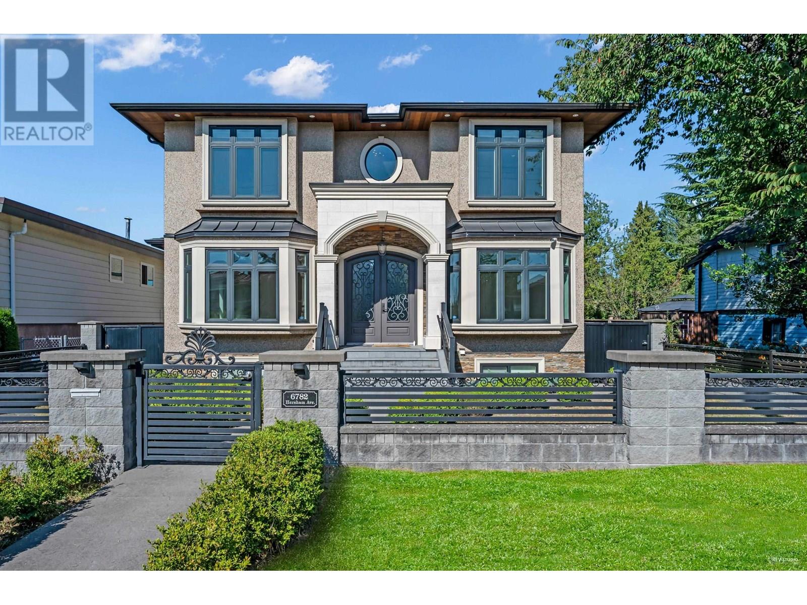 6782 Hersham Ave, Burnaby, BC V5E 3K8