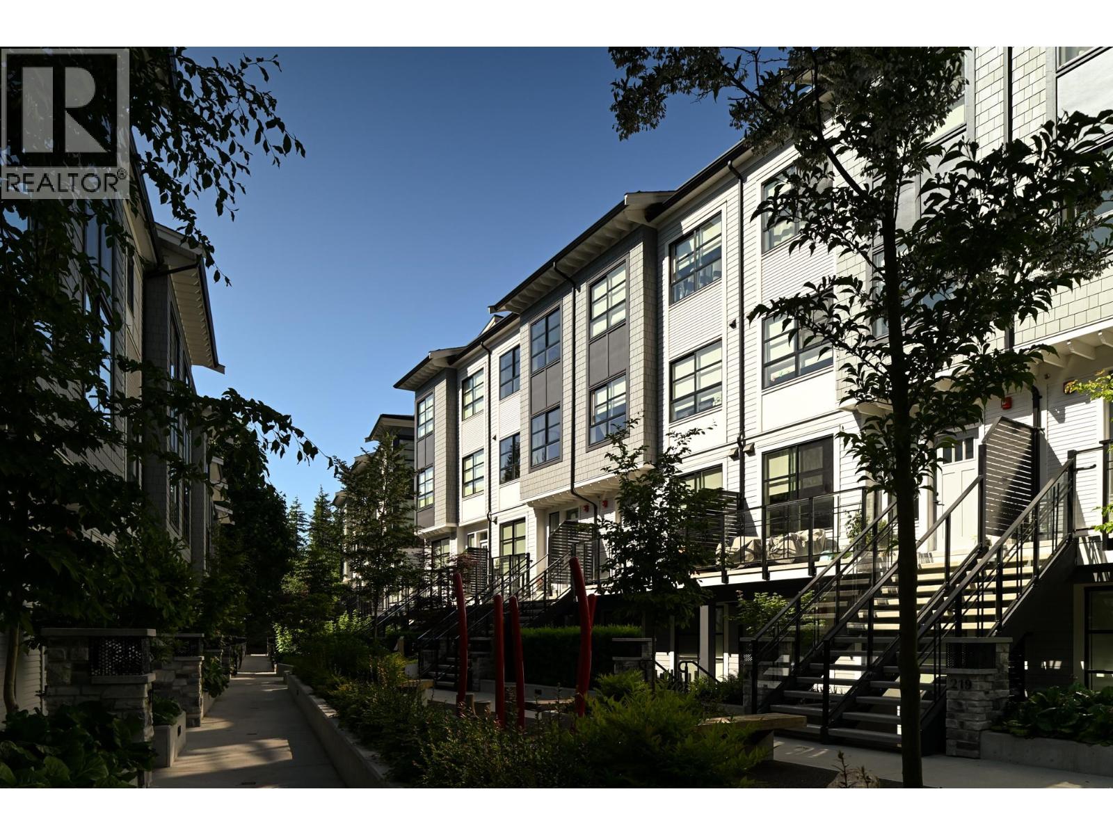 2045 Heritage Park Lane Unit 206, North Vancouver, BC V7H 0E3