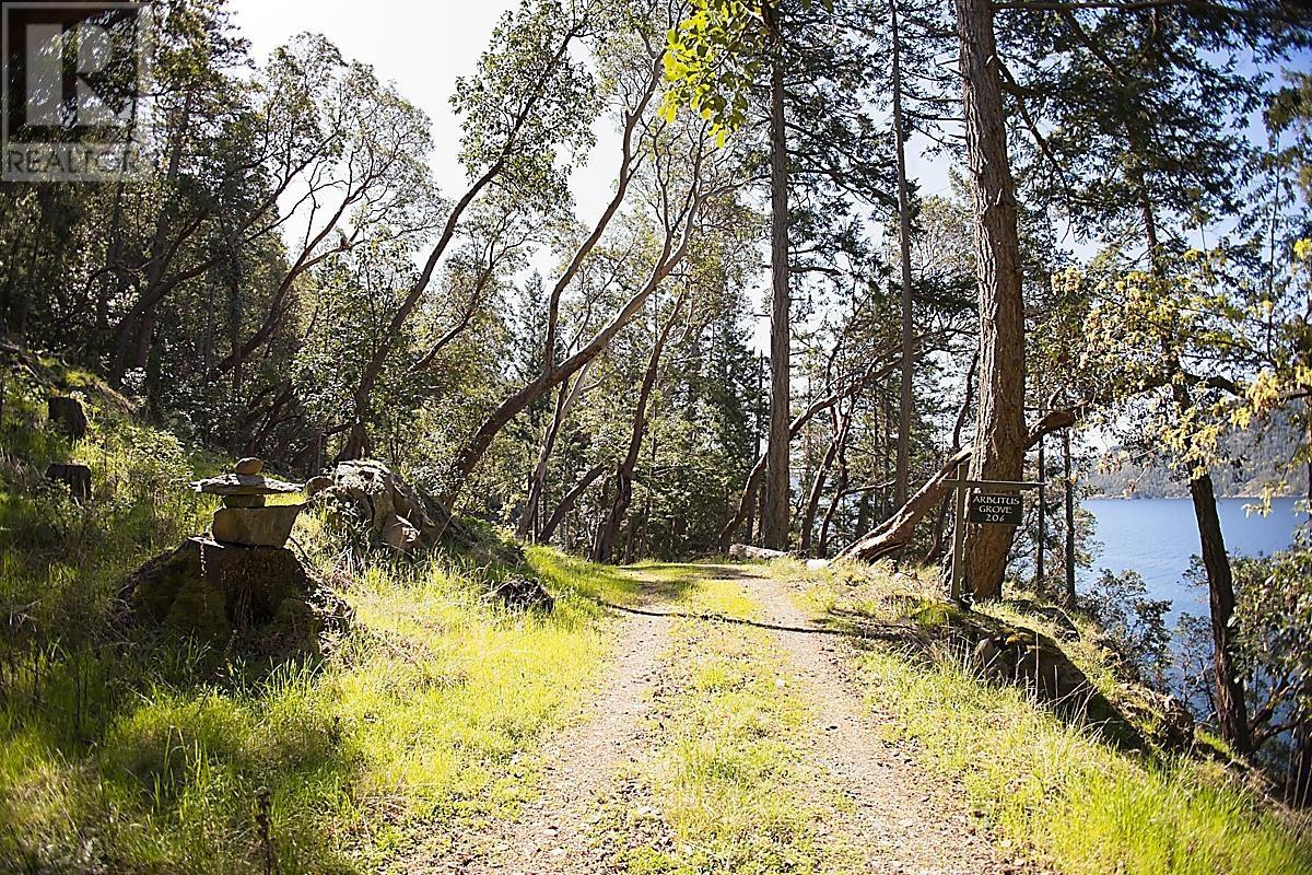 206 Narrows West Rd, Salt Spring Island, BC V8K 0A3